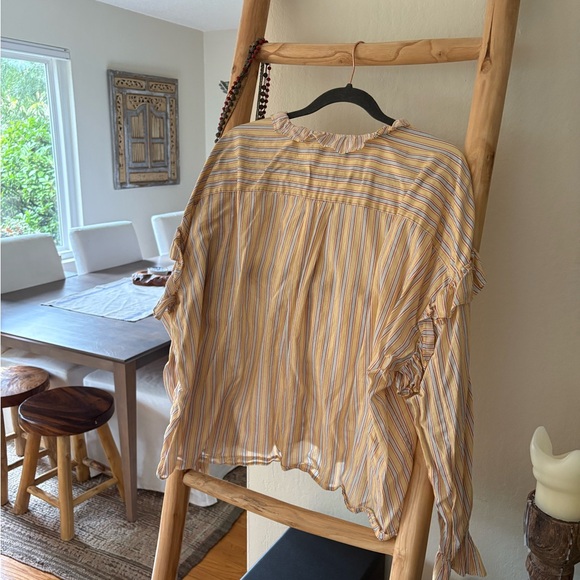Striped Ruffle Blouse - Picture 3 of 3